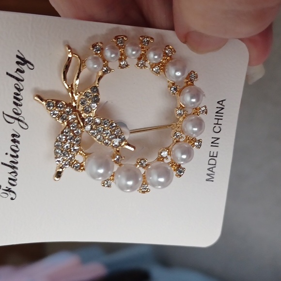 Brooche - Picture 2 of 2